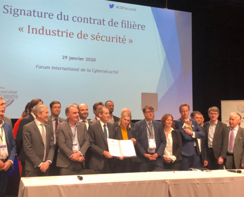 signature du contrat de filière « industrie de sécurité » avec la secrétaire d’état Agnès Pannier-Runacher et Marc Darmon - Thales Photo Groupe